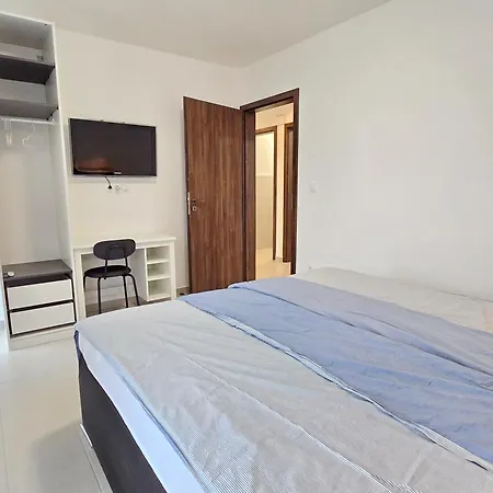Nr 125 Nightfall With Covered And Heated Private Pool - Biro Tours Балатондьёрёк