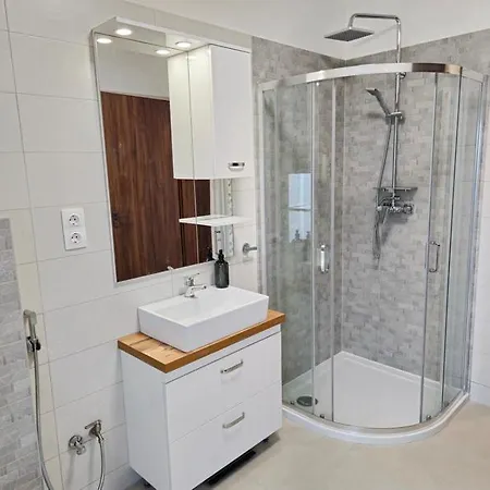 Вилла Nr 125 Nightfall With Covered And Heated Private Pool - Biro Tours Балатондьёрёк